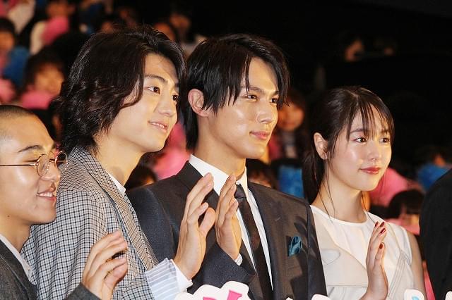 中川大志ら旬のイケメンが“愛の告白”で対決！ エア壁ドンに女性ファン悶絶