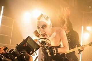 HYDE作曲の主題歌を阿部サダヲが熱唱！迫力MV＆メイキング公開