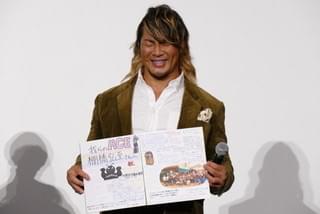 棚橋弘至、主演作「パパはわるものチャンピオン」舞台挨拶で“男泣き”！