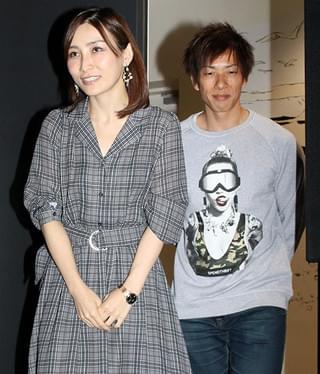 事実婚・はあちゅう＆しみけん公の場で初2ショット、“夫”への愛は盲目!?