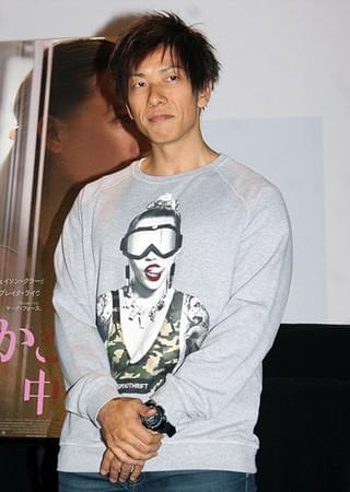 事実婚・はあちゅう＆しみけん公の場で初2ショット、“夫”への愛は盲目!?