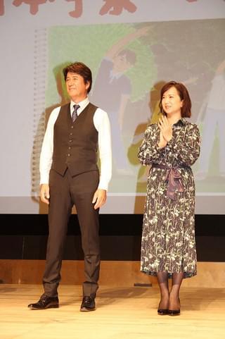 親子役で共演した草刈正雄×木村文乃、元気にラジオ体操披露！