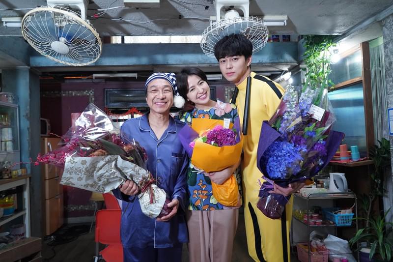 長澤まさみ×東出昌大×小日向文世の映画版「コンフィデンスマンJP」笑顔の撮影終了！