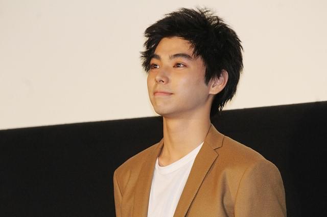 吉田羊、佐野玲於の贈り物に大感激「やだ、泣いちゃう」