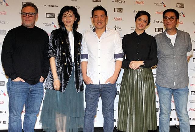 会見したブリランテ・メンドーサ監督、 ブライアン・バーク、南果歩ら