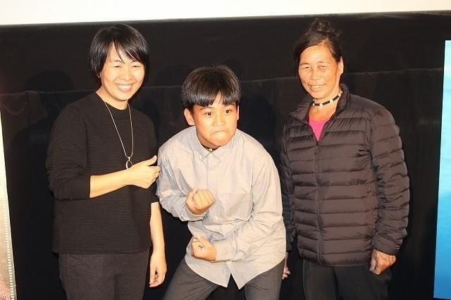 客席から拍手を浴びるひと幕も