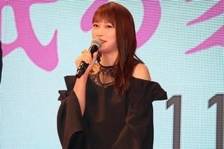 篠原涼子ら「人魚の眠る家」チームのファンサービスにTIFF会場が熱狂！