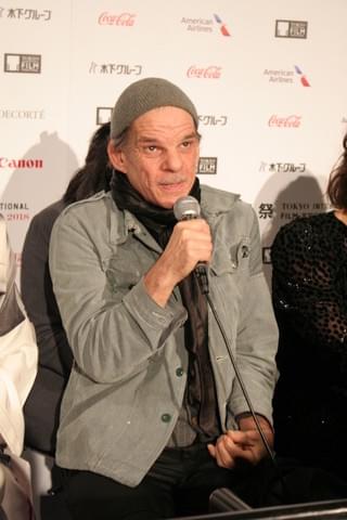 アゼルバイジャンの村でブラジャーの持ち主探し セリフのない映画は「普遍的なアート」