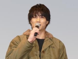 演歌歌手演じた「劇団EXILE」青柳翔、歌謡ショーで観客魅了