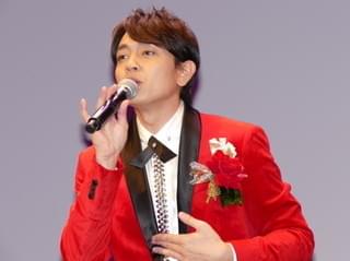 演歌歌手演じた「劇団EXILE」青柳翔、歌謡ショーで観客魅了