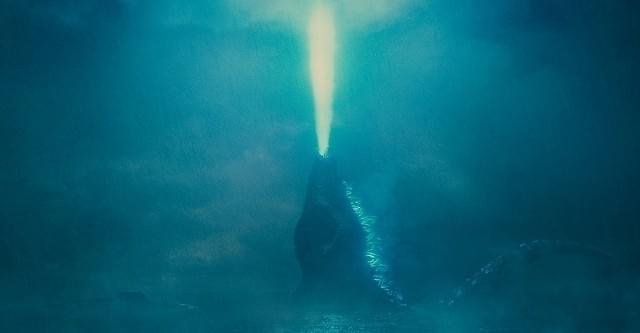 ゴジラの咆哮が天を衝く