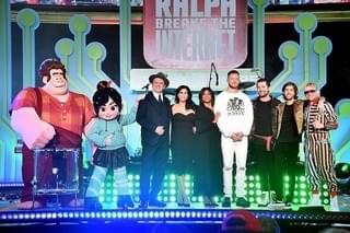 「シュガー・ラッシュ」続編USプレミア！ディズニープリンセス声優、ドレス＆スニーカーで集結