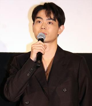 菅田将暉「走るの速い」に趣里「アドレナリンが出ちゃって」