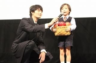 岡田将生、注目子役・田中レイくんの“19歳認定”に「まだ高校生役できる」