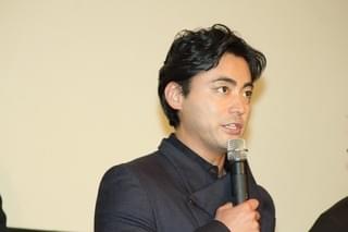 山田孝之、「大好き」と語る佐藤健に弟役を熱烈オファー！ 佐藤の出演即決理由は“恩返し”