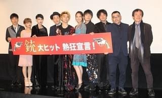 村上虹郎＆広瀬アリス、リリー・フランキーの“大遅刻”にチクリ