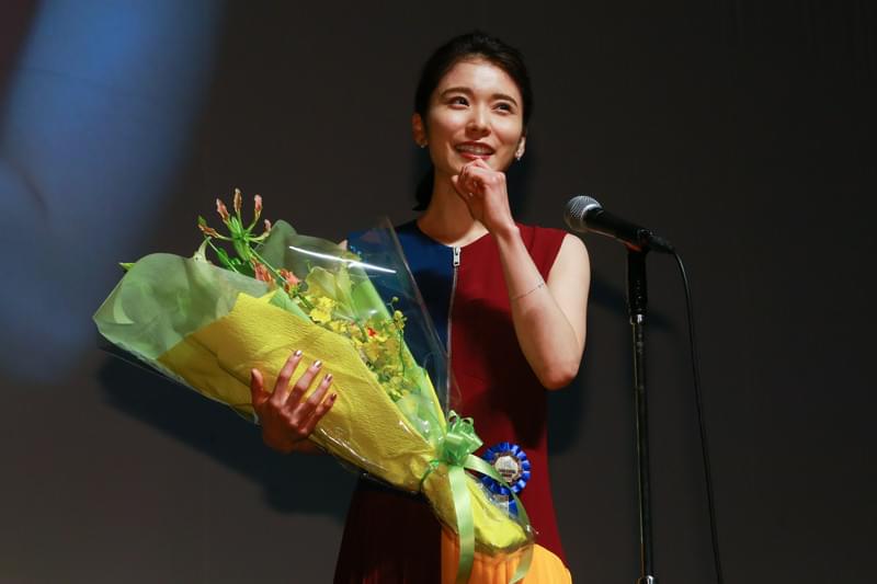 松岡茉優、更なる躍進へ決意にじませる 同時受賞の安藤サクラに「いつか追い越したい」