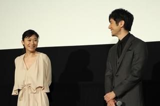 報知映画賞主演女優賞受賞の篠原涼子、夫・市村正親はミュージカルテンションで大喜び！
