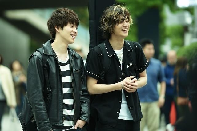 元バンド仲間を演じた（左から）西銘駿、飯島寛騎