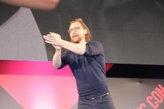 【東京コミコン2018】トム・ヒドルストン、ロキは「もう悪役じゃない」 スタン・リーの意思受け継ぎファンに感謝