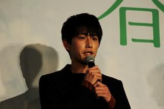 北村匠海、磯村勇斗らバスケ部イケメン4人組、お風呂でもラーメン屋でも自然と“定位置”に