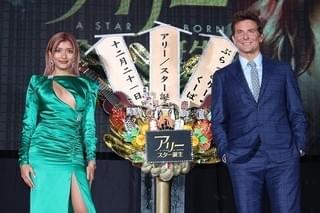 「アリー」B・クーパーの“神対応”＆ガガの“サプライズ”にファン1000人熱狂！