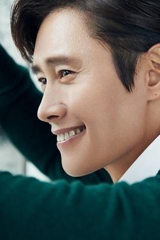 イ・ビョンホン、街でのチラシ配りで気づかれず!?「それだけが、僕の世界」日本の観客へメッセージ