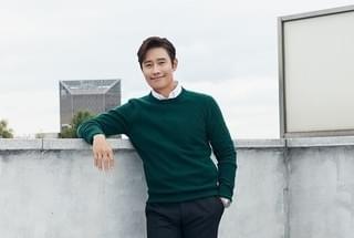 イ・ビョンホン、街でのチラシ配りで気づかれず!?「それだけが、僕の世界」日本の観客へメッセージ