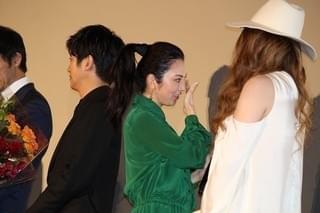 映画.comが目撃した、2018年の舞台挨拶での“美しき涙”