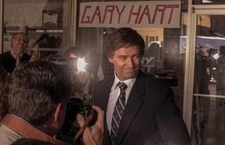 ヒュー・ジャックマン、“疑惑”で失脚した米大統領候補に「フロントランナー」特別映像公開