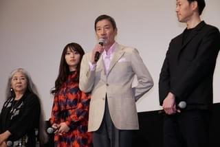ガレッジセール・ゴリ監督「我が子のようにかわいい作品」 奥田瑛二主演「洗骨」完成披露