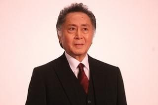 野村萬斎＆香川照之、まさかの“チュー”!? 「七つの会議」で激しい口論の応酬