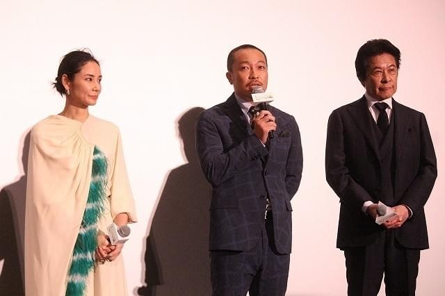 野村萬斎＆香川照之、まさかの“チュー”!? 「七つの会議」で激しい口論の応酬