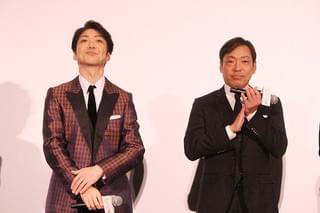 野村萬斎＆香川照之、まさかの“チュー”!? 「七つの会議」で激しい口論の応酬
