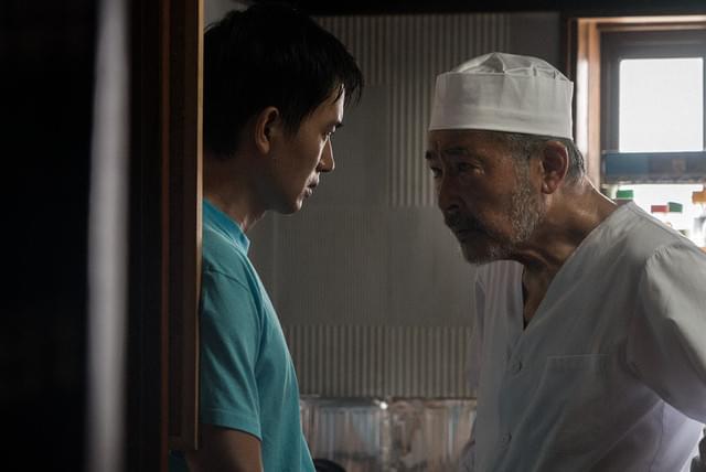 「COMPLICITY コンプリシティ」の一場面