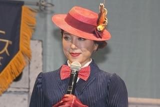 エミリー・ブラント初来日 「日本酒を飲めば空を飛べるわ」とお茶目に宣言！