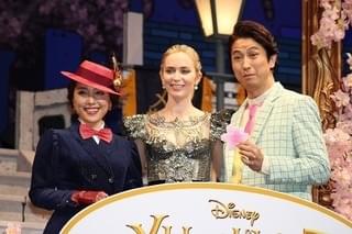 エミリー・ブラント初来日 「日本酒を飲めば空を飛べるわ」とお茶目に宣言！