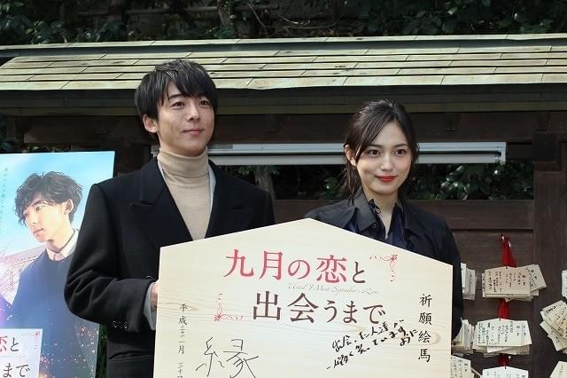 初共演の高橋一生＆川口春奈、互いの印象は「チャーミングでコミカル」「優しいお兄さん」