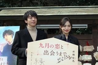 初共演の高橋一生＆川口春奈、互いの印象は「チャーミングでコミカル」「優しいお兄さん」
