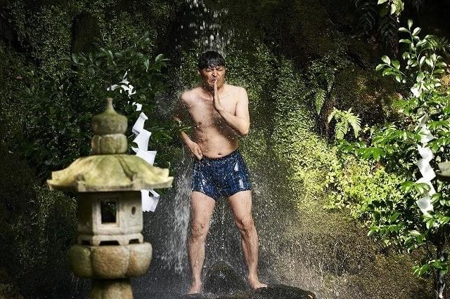 体を張って熱演！