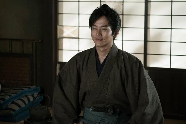 “最も優しく強い浪人”松坂桃李のギャップが炸裂！ 「居眠り磐音」場面写真初披露