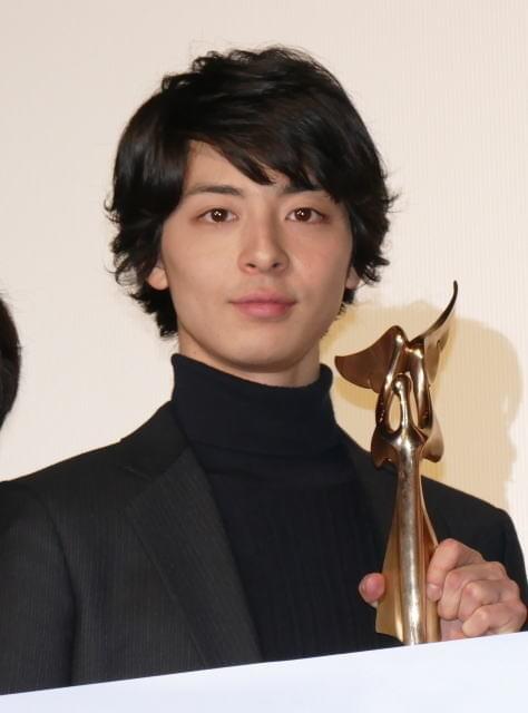 舞台挨拶に立った高杉真宙