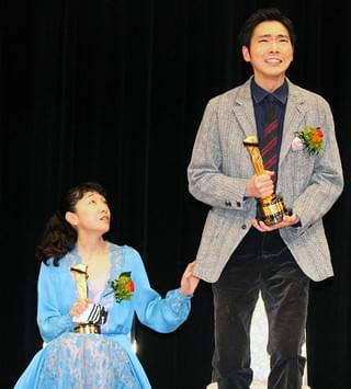 安藤サクラ、柄本佑との夫婦W受賞に歓喜「こんなお祭り騒ぎもうない」