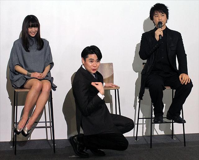 斎藤工がベストフンドシスト期待の新人賞、乳首相撲王者と“2冠”