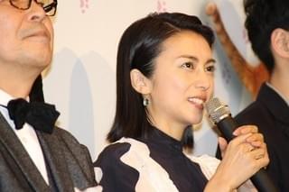 柴咲コウ、休日に猫40匹の楽屋をお掃除 “猫好き”の信頼勝ち取る