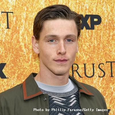 ハリス・ディキンソンが主演