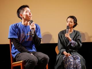 「モンパチ」キヨサク＆満島ひかり、沖縄出身の仲村颯悟監督の大学卒業を祝福