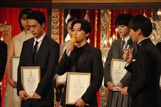 【第42回日本アカデミー賞】成田凌＆吉沢亮ら新人俳優賞に破顔！ 趣里の受賞に菅田将暉がVサイン