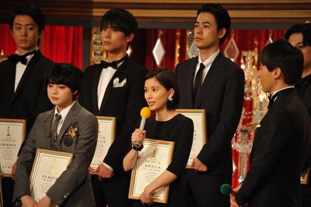 【第42回日本アカデミー賞】成田凌＆吉沢亮ら新人俳優賞に破顔！ 趣里の受賞に菅田将暉がVサイン