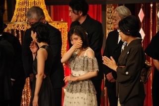 【第42回日本アカデミー賞】「万引き家族」が最優秀作品賞 松岡茉優が歓喜の号泣